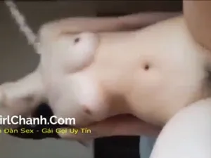 Siêu khủng ! Em gái rên sướng lên đỉnh trong tư thế “cưỡi ngữa”